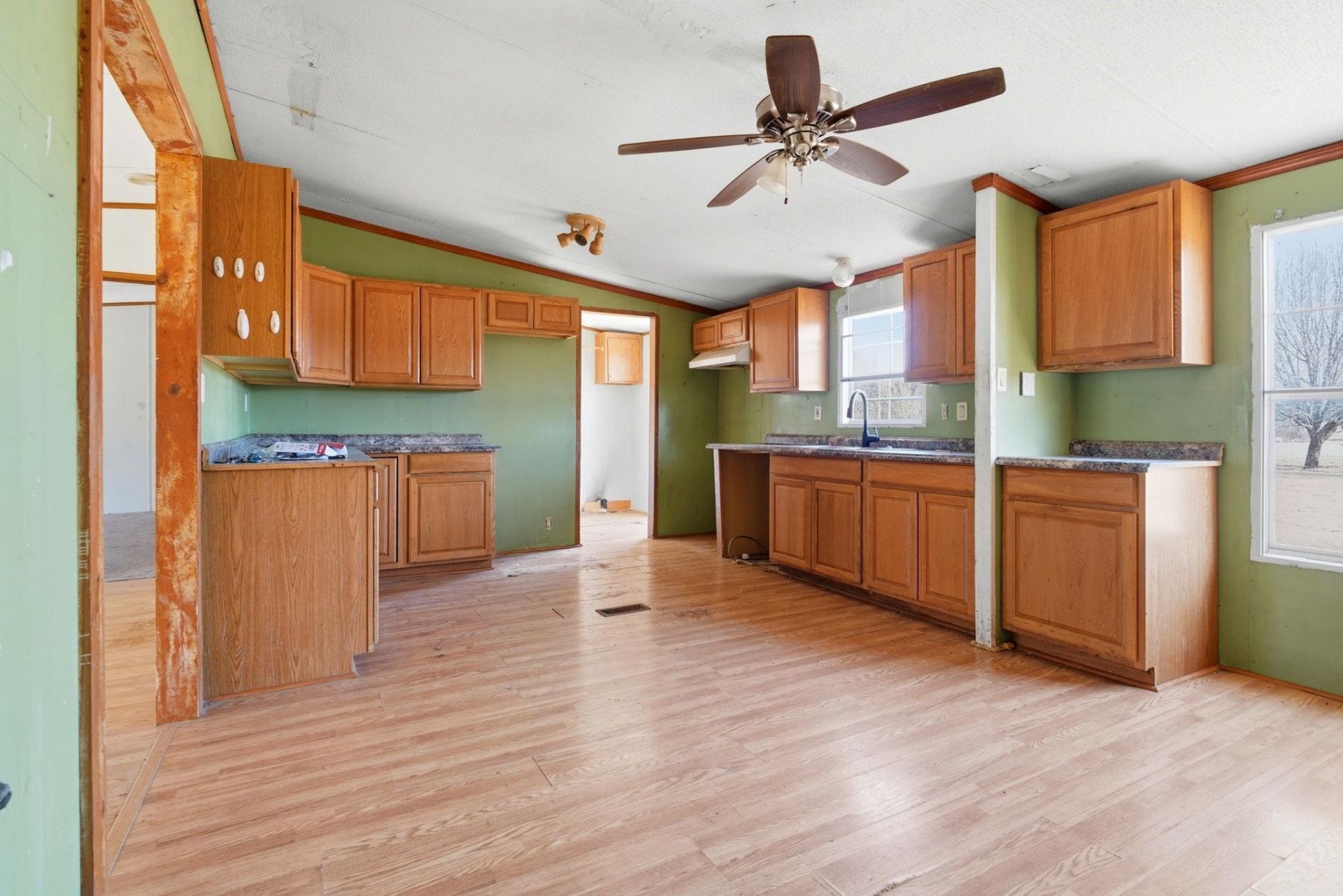 9976 Lake Swamp Rd.  Photo 10