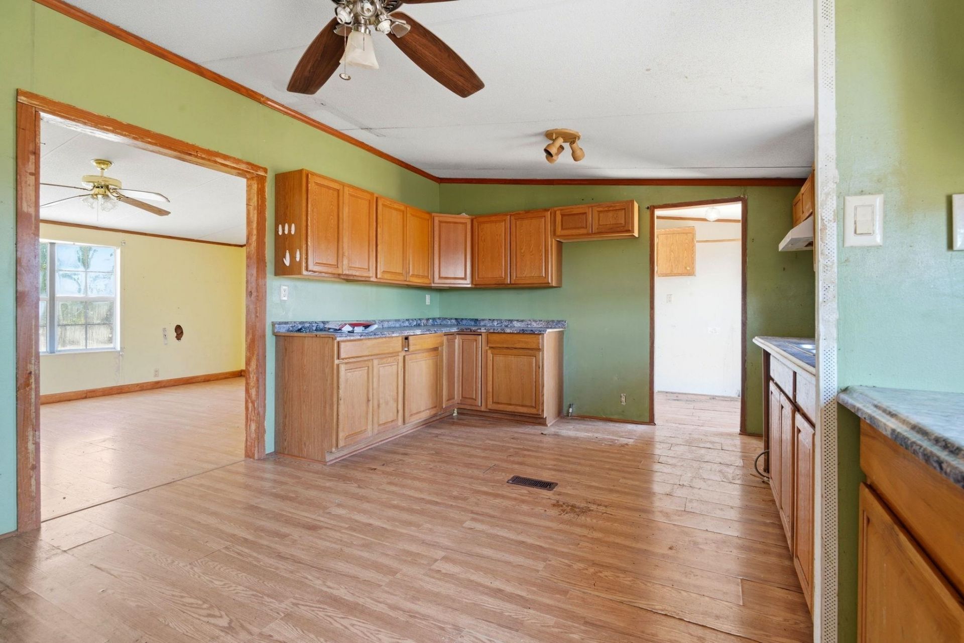 9976 Lake Swamp Rd.  Photo 11