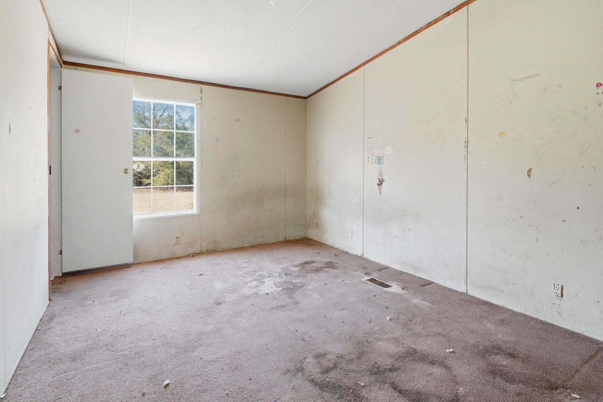 9976 Lake Swamp Rd.  Photo 13