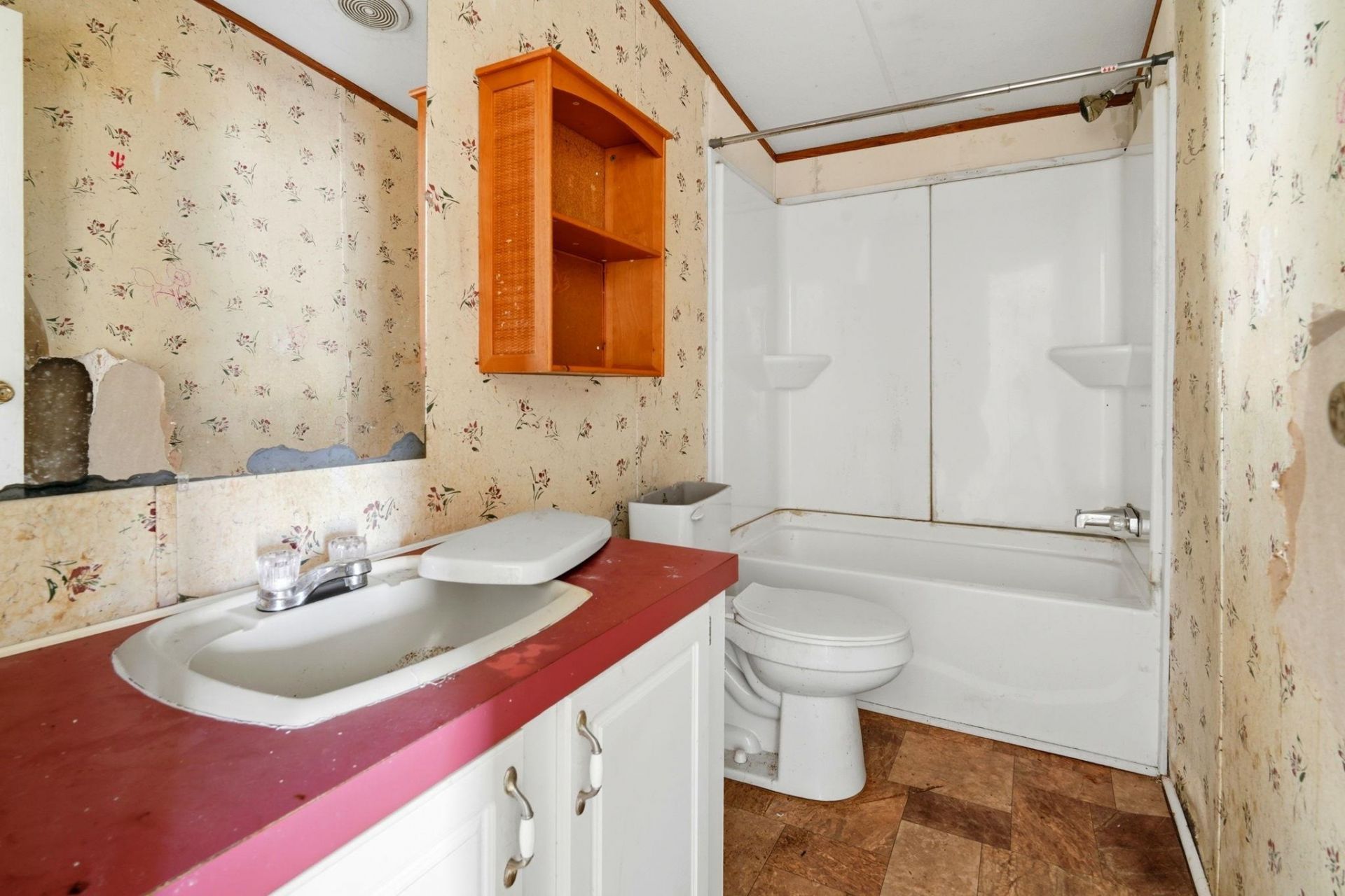 9976 Lake Swamp Rd.  Photo 17