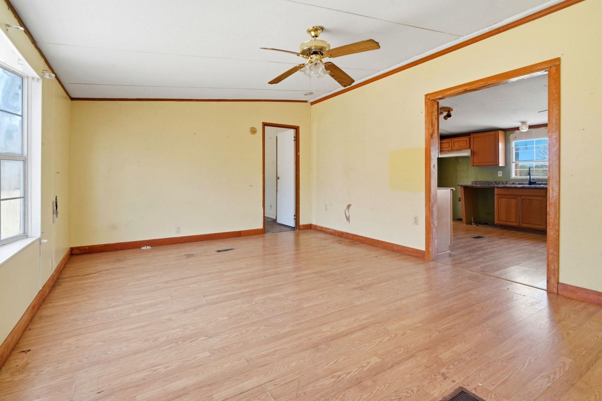 9976 Lake Swamp Rd.  Photo 5