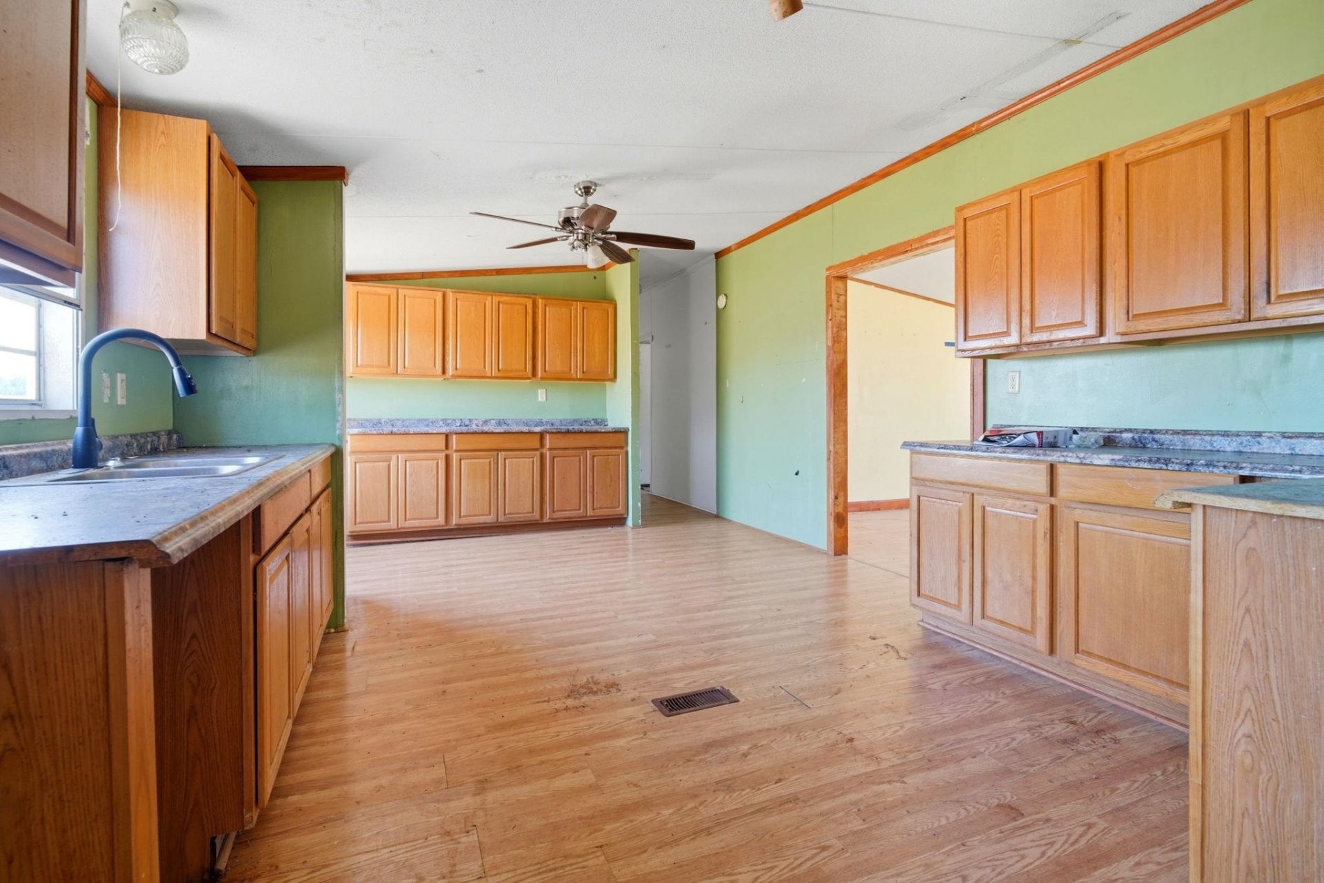 9976 Lake Swamp Rd.  Photo 9