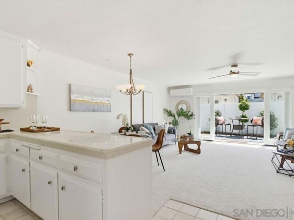 727 F Avenue, Coronado, CA 92118