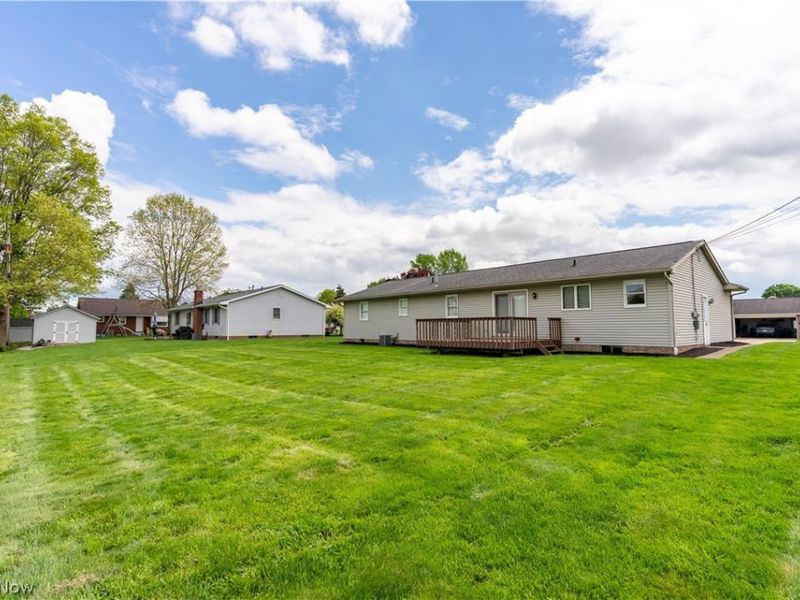 342 Sheffield Avenue NE, Massillon, OH 44646 Photo 2