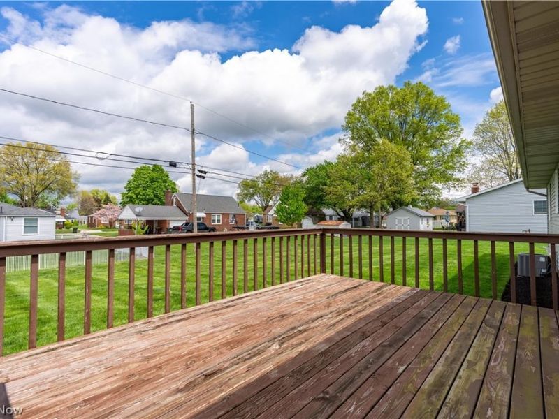 342 Sheffield Avenue NE, Massillon, OH 44646 Photo 4