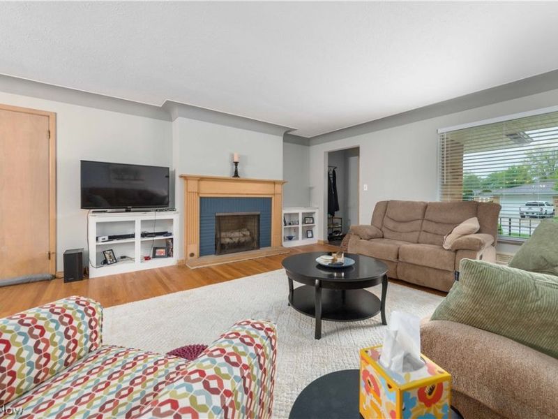 14666 Robert Drive, Middleburg Heights, OH 44130 Photo 11