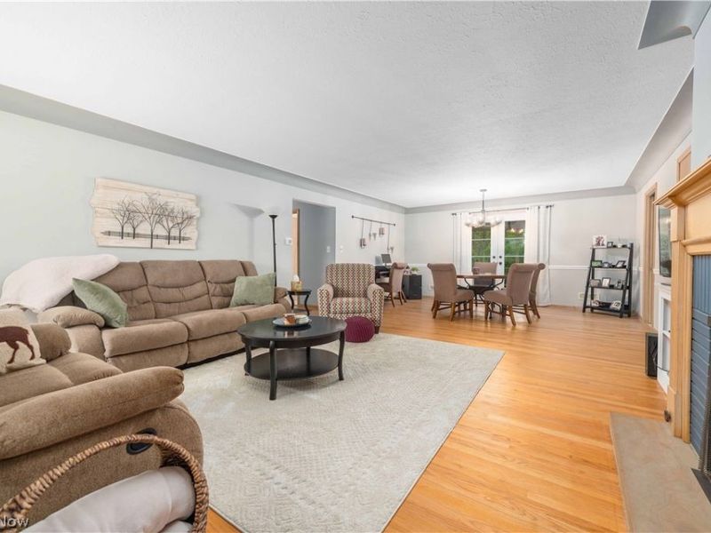 14666 Robert Drive, Middleburg Heights, OH 44130 Photo 7