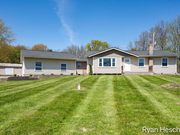 4837 Bancroft Avenue SE, Lowell, MI 49331