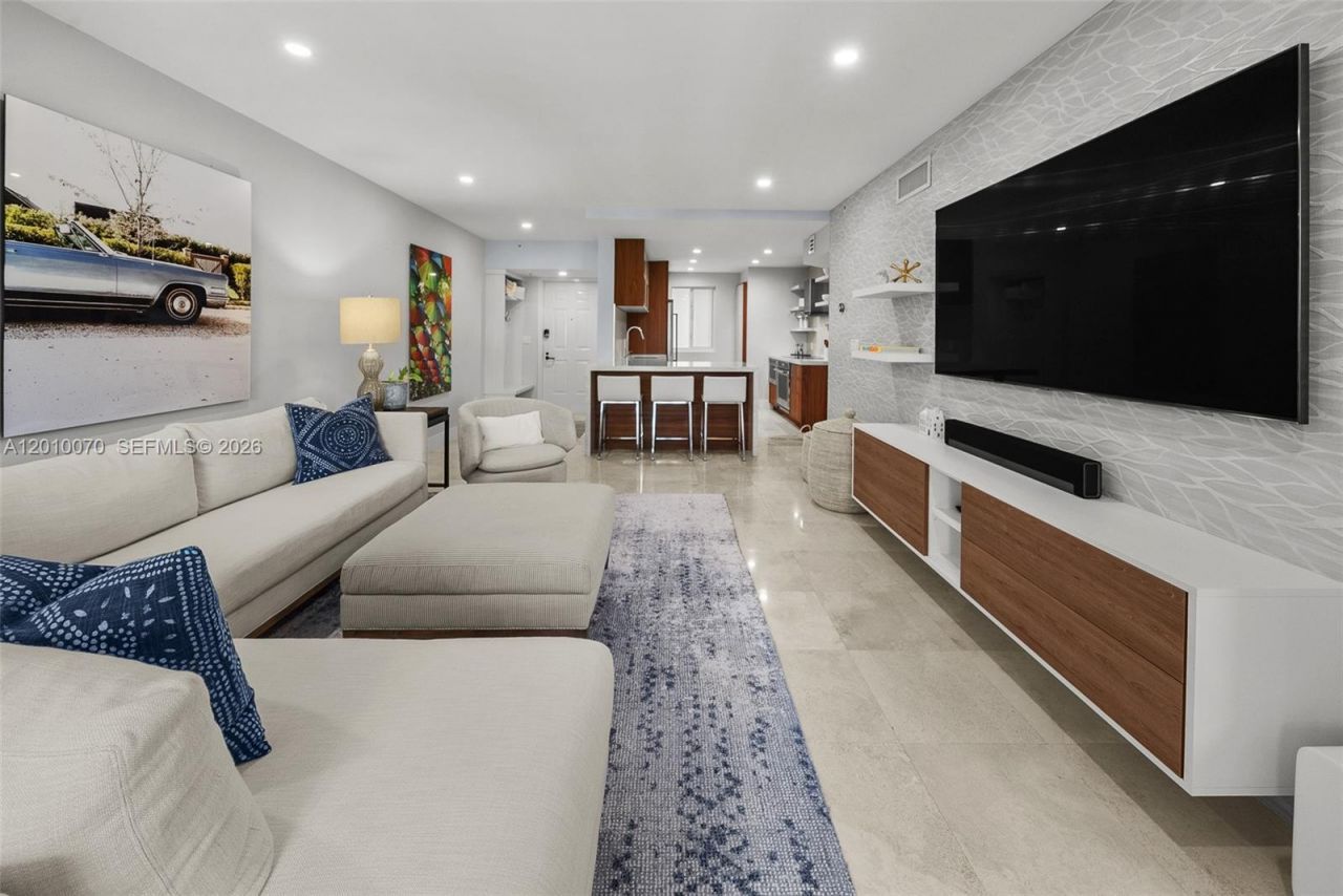 100 Meridian Ave , Unit 233, Miami Beach, FL 33139 Photo