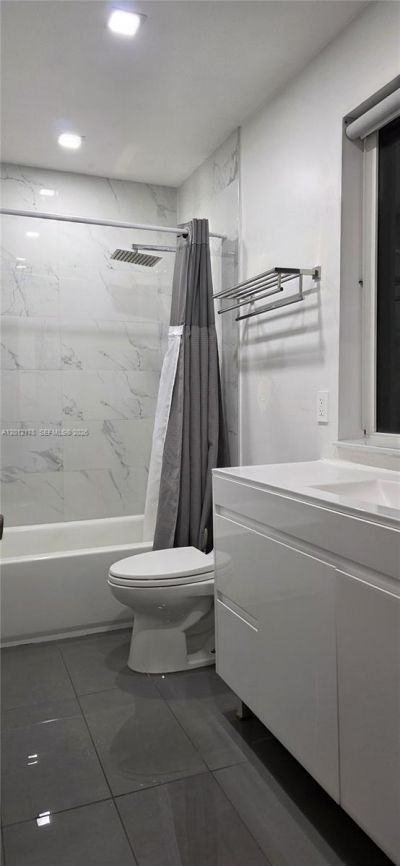 6995 NW 173rd Dr, Unit 2105, Hialeah, FL 33015 Photo