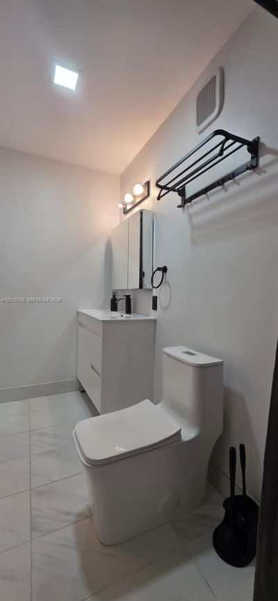 6995 NW 173rd Dr, Unit 2105, Hialeah, FL 33015 Photo