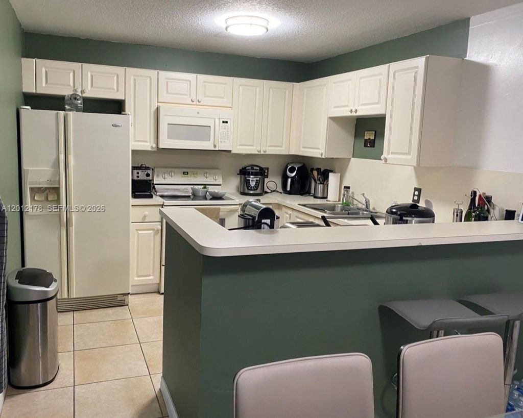 6995 NW 173rd Dr, Unit 2105, Hialeah, FL 33015 Photo