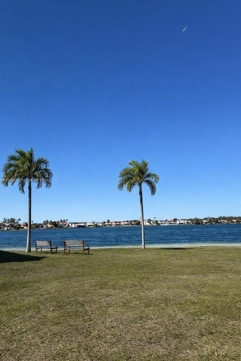 1045 NW 126th Pl , Miami, FL 33182 Photo