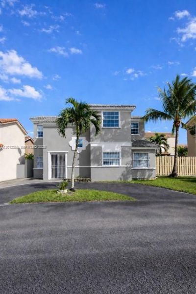 1045 NW 126th Pl, Miami, FL 33182 Photo