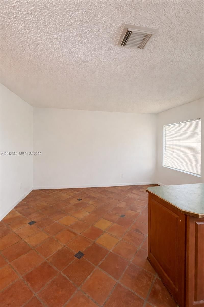 1045 NW 126th Pl, Miami, FL 33182 Photo