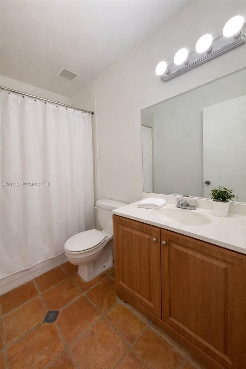 1045 NW 126th Pl , Miami, FL 33182 Photo