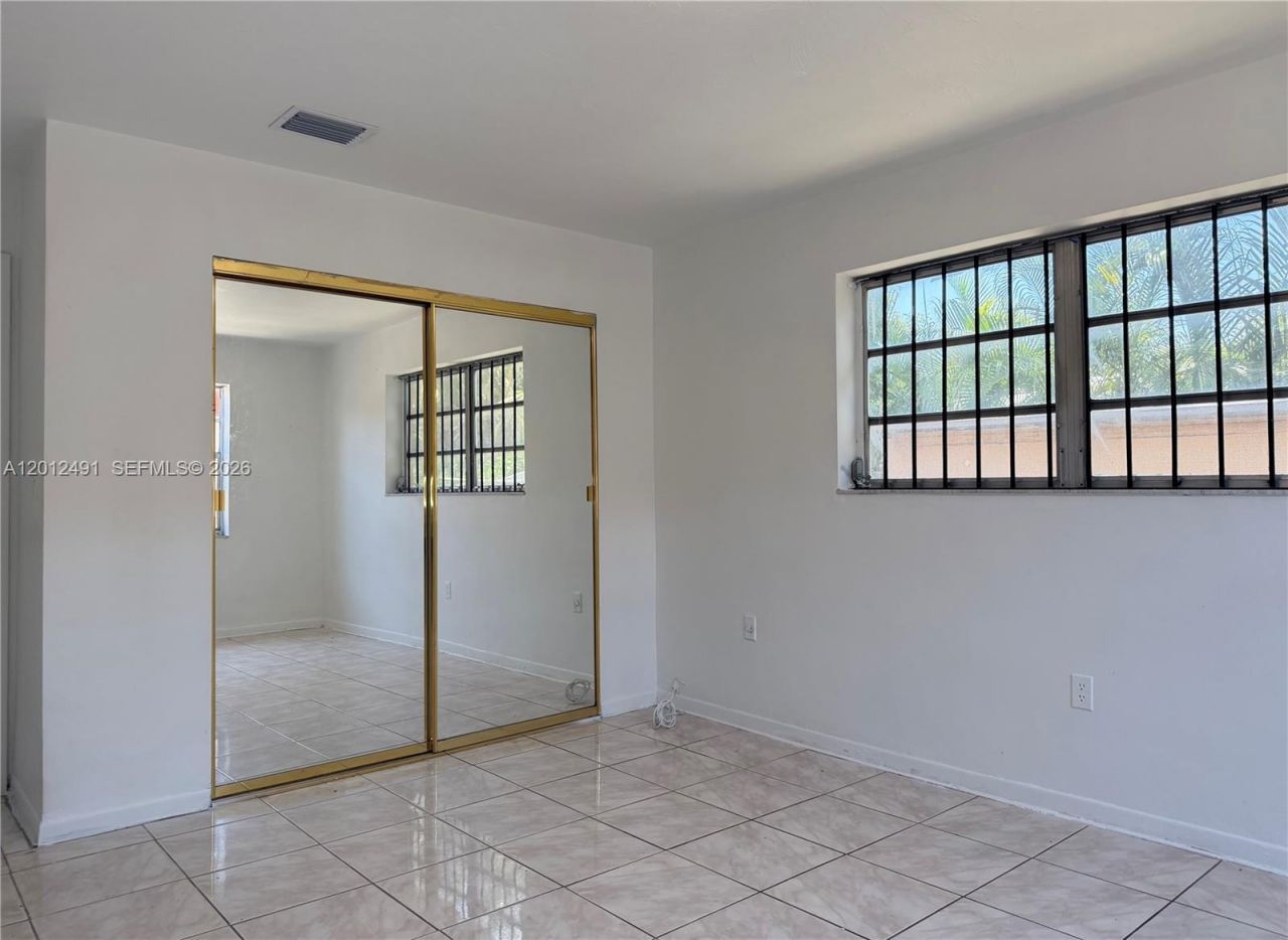 1820 NW 19th Ave , Unit 1822, Miami, FL 33125 Photo