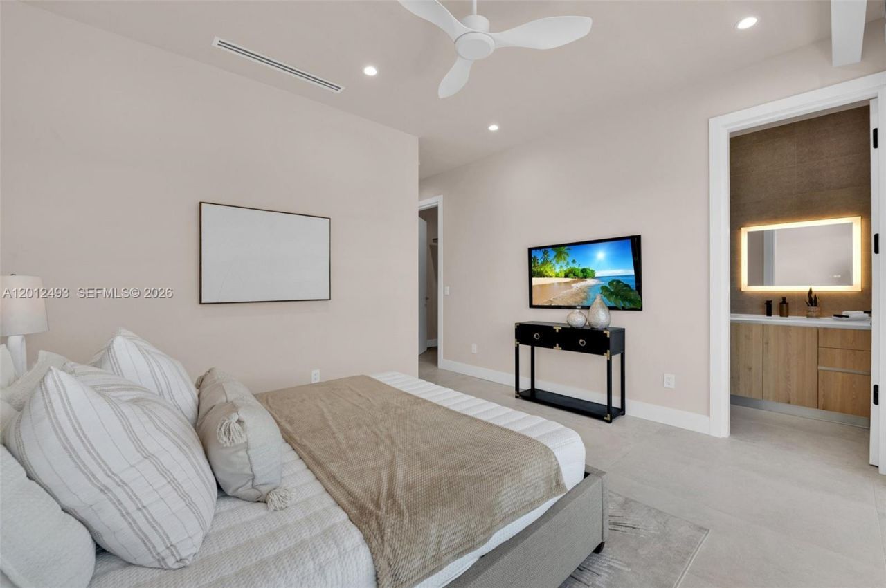 918 NE 17th Ave , Fort Lauderdale, FL 33304 Photo