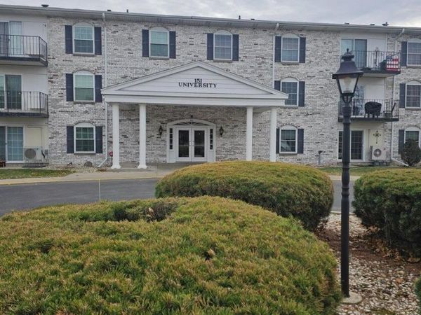 151 N University Dr, Unit 319, West Bend, WI 53095