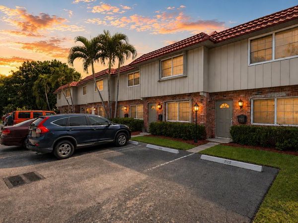 67 NE 20th Court, Unit 6h, Wilton Manors, FL 33305