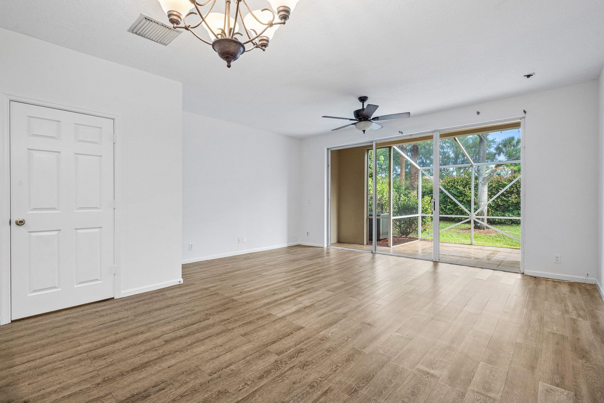9049 Tremezzo Lane, Boynton Beach, FL 33472 Photo