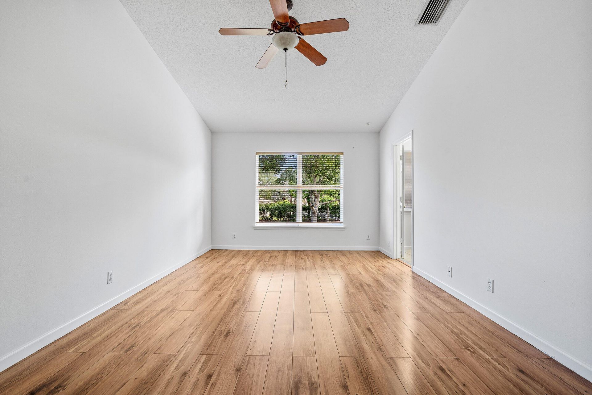 9049 Tremezzo Lane, Boynton Beach, FL 33472 Photo
