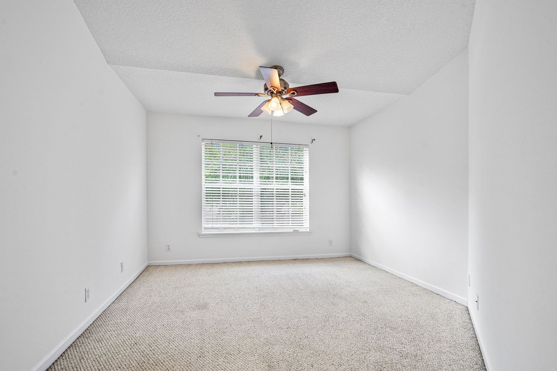 9049 Tremezzo Lane, Boynton Beach, FL 33472 Photo