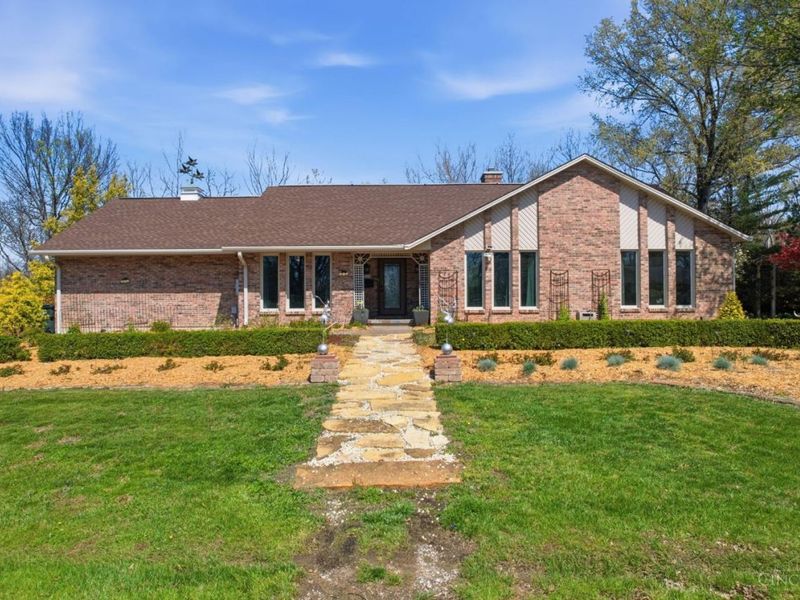 526 W Osborne Street, Bethel, OH 45106 Photo 2