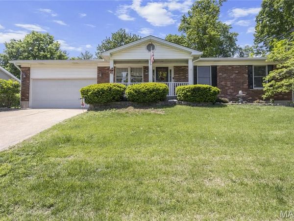 5627 Wieland Drive, St Louis, MO 63128