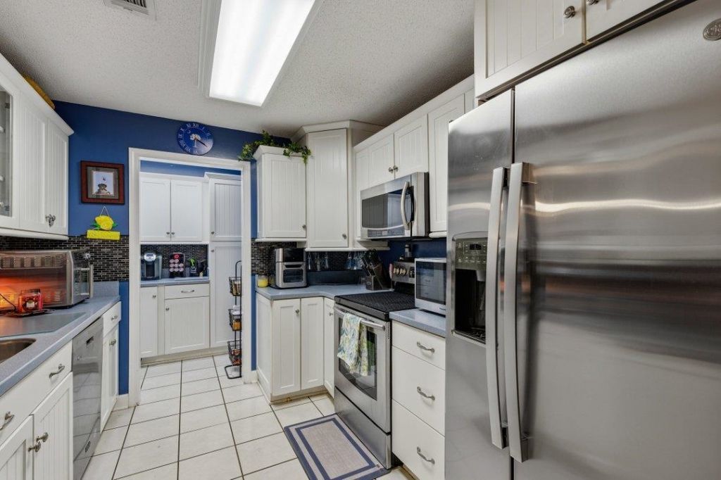 1001 Mimosa Ct. Photo 11