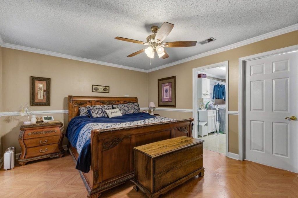 1001 Mimosa Ct. Photo 15