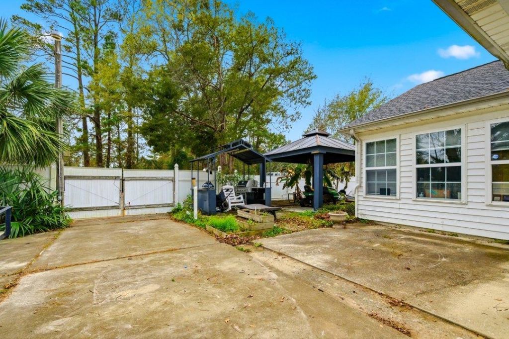 1001 Mimosa Ct. Photo 26