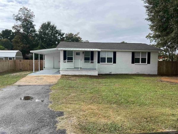 4551 Teston Dr, Milton, FL 32583