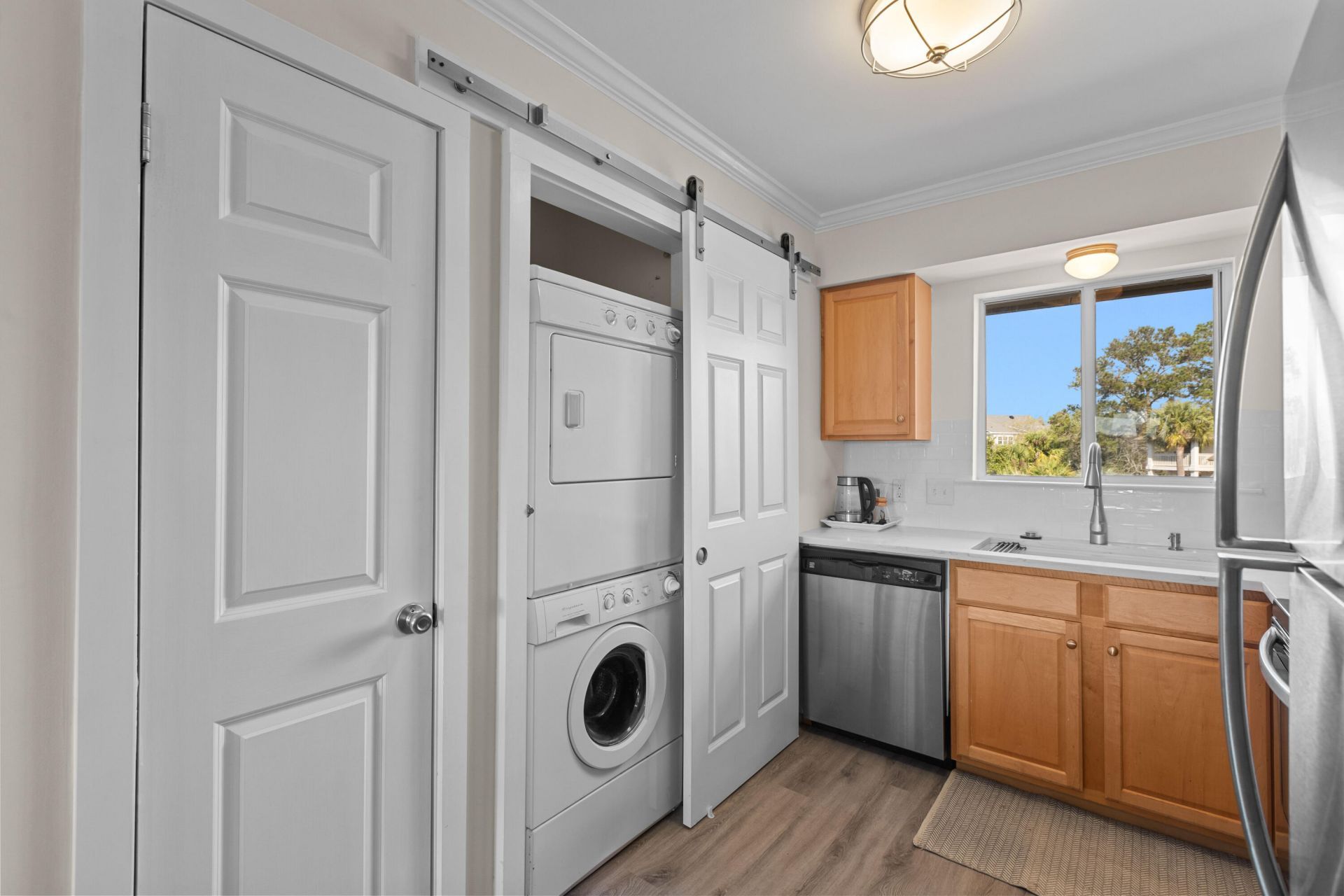 2062 Long Bend Drive Photo 21