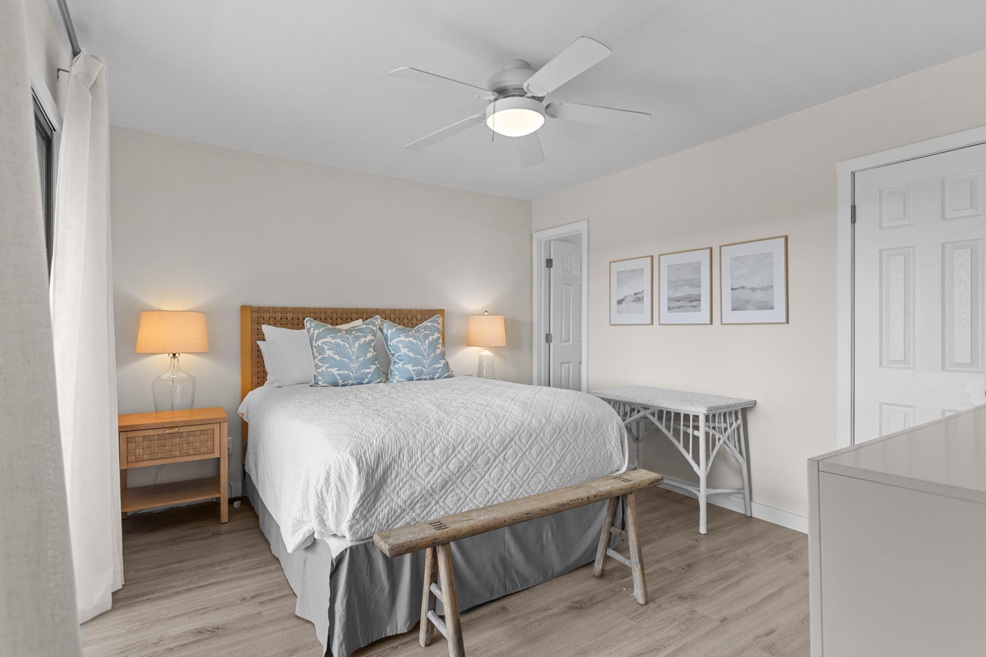 2062 Long Bend Drive Photo 23