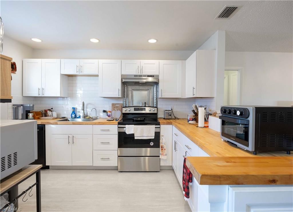 1513 Edgewater Cir, Fort Myers, FL 33919 Photo
