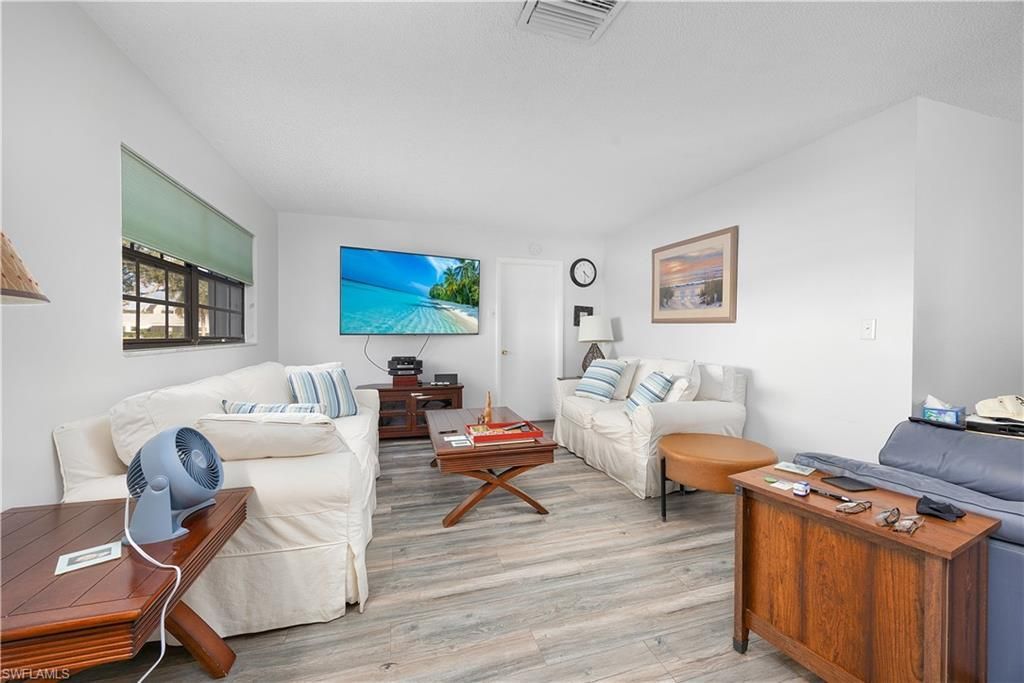 1513 Edgewater Cir, Fort Myers, FL 33919 Photo