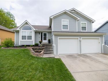 11907 N Holmes Court, Kansas City, MO 64155