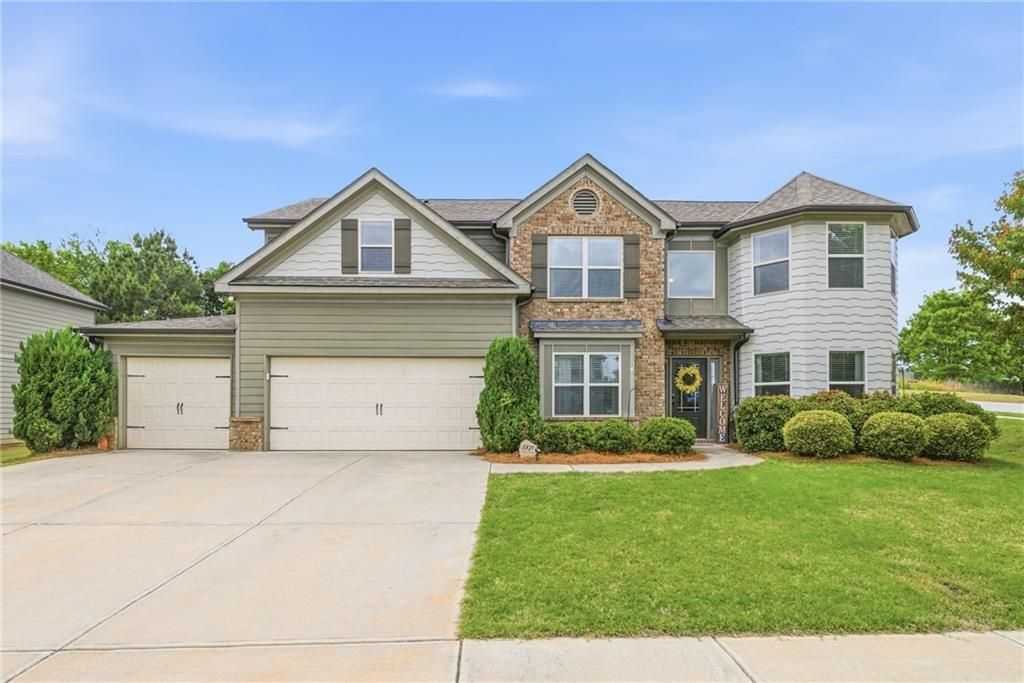 5821 Park Point, Flowery Branch, GA 30542 Main Photo