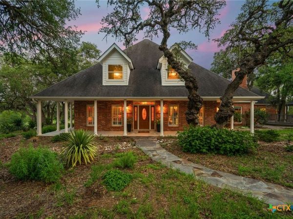 622 Thousand Oaks Loop , San Marcos, TX 78666