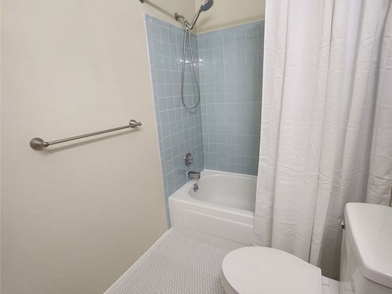 216 Moore Road, Avon Lake, OH 44012 Photo 17