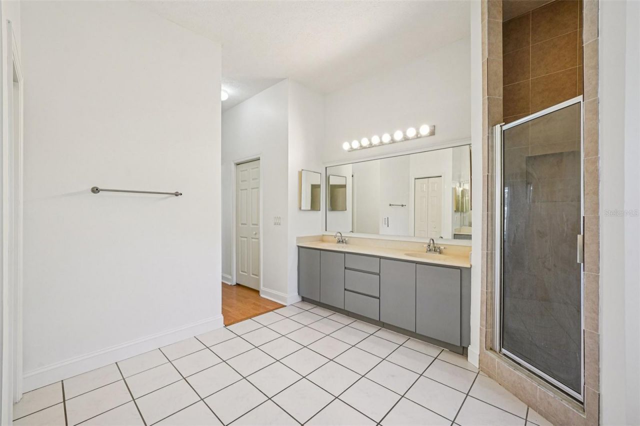 918 Academy Drive , Brandon, FL 33511 Photo
