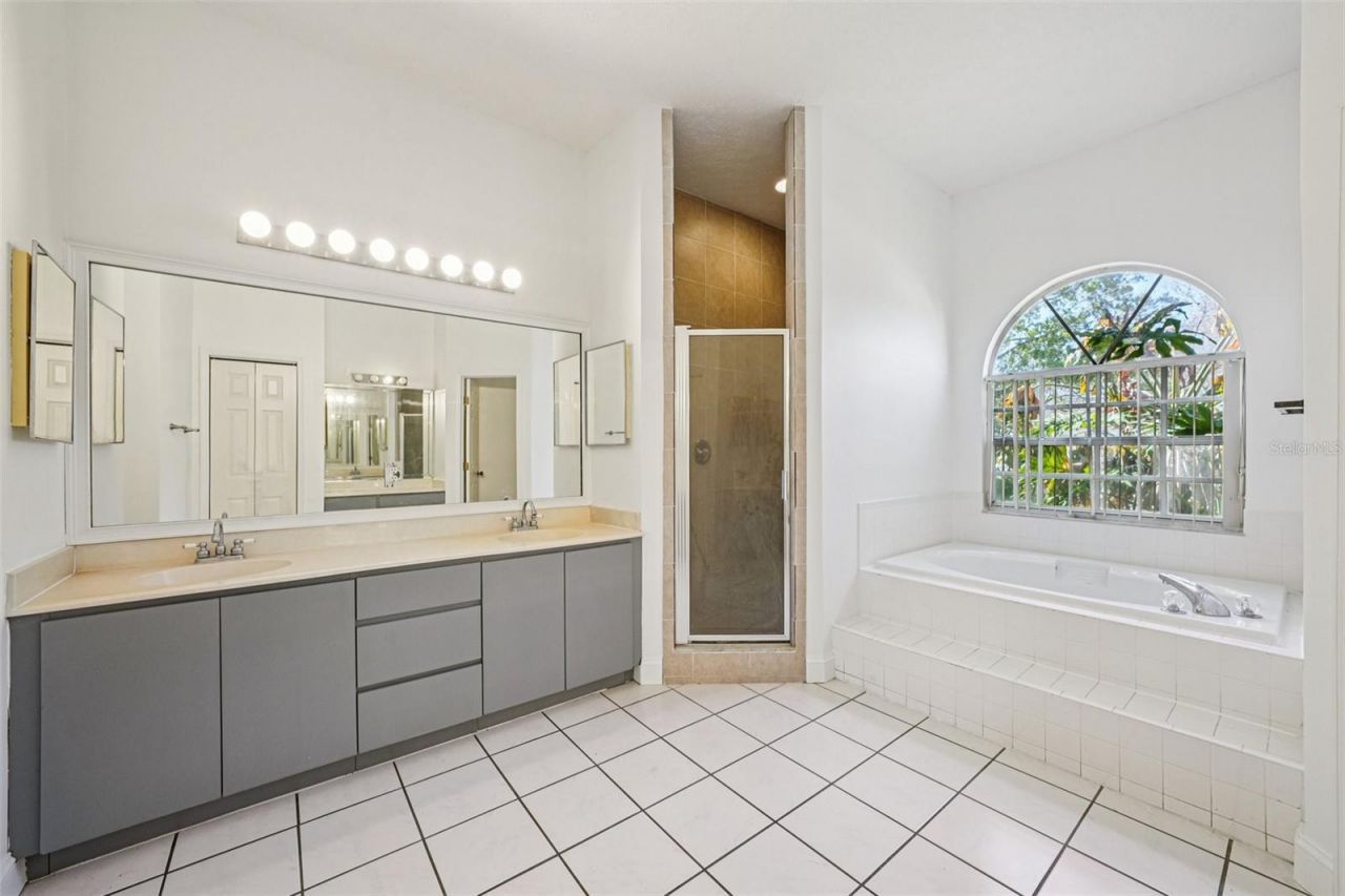 918 Academy Drive , Brandon, FL 33511 Photo