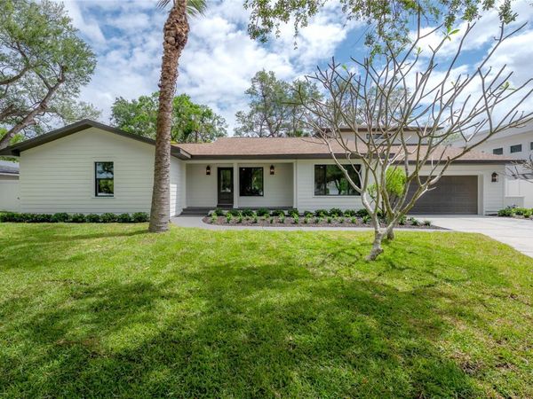 471 W DAVIS BOULEVARD , TAMPA, FL 33606