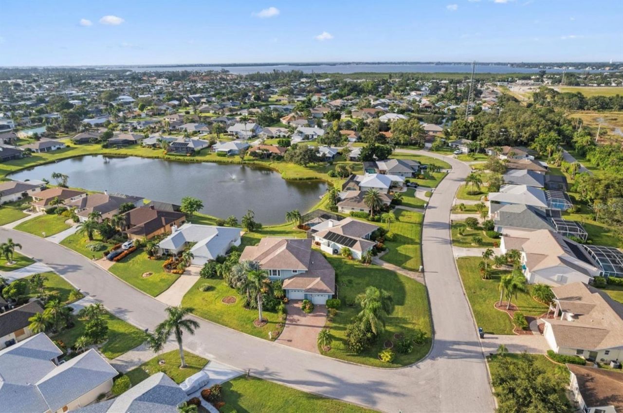 8607 51st Avenue W, Bradenton, FL 34210 Photo