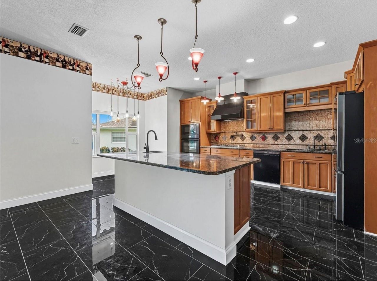 8607 51st Avenue W, Bradenton, FL 34210 Photo
