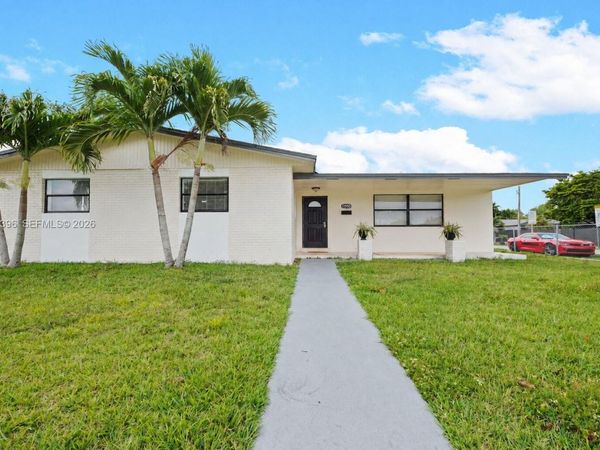11950 SW 199th St, Unit 1, Miami, FL 33177
