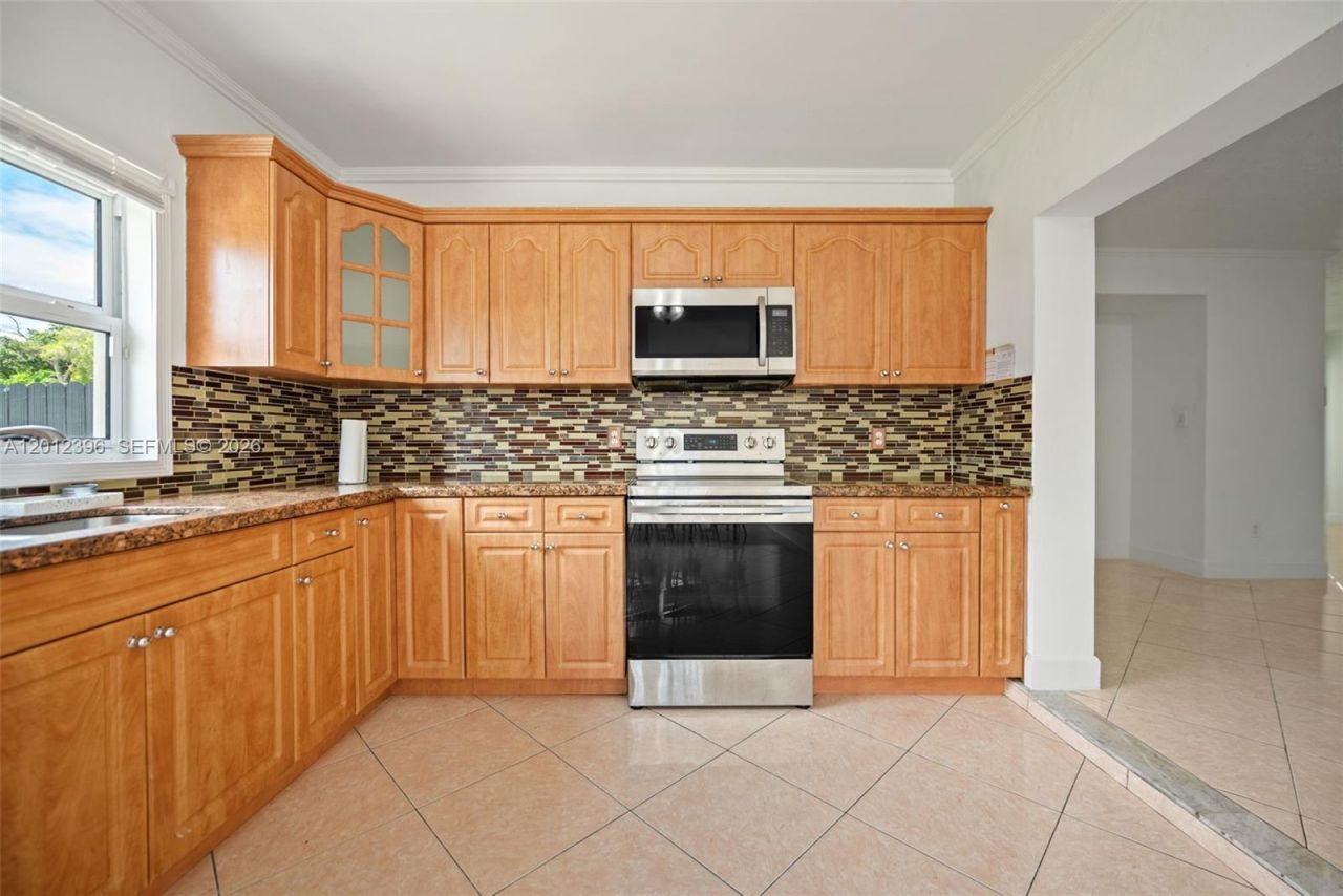 11950 SW 199th St, Unit 1, Miami, FL 33177 Photo