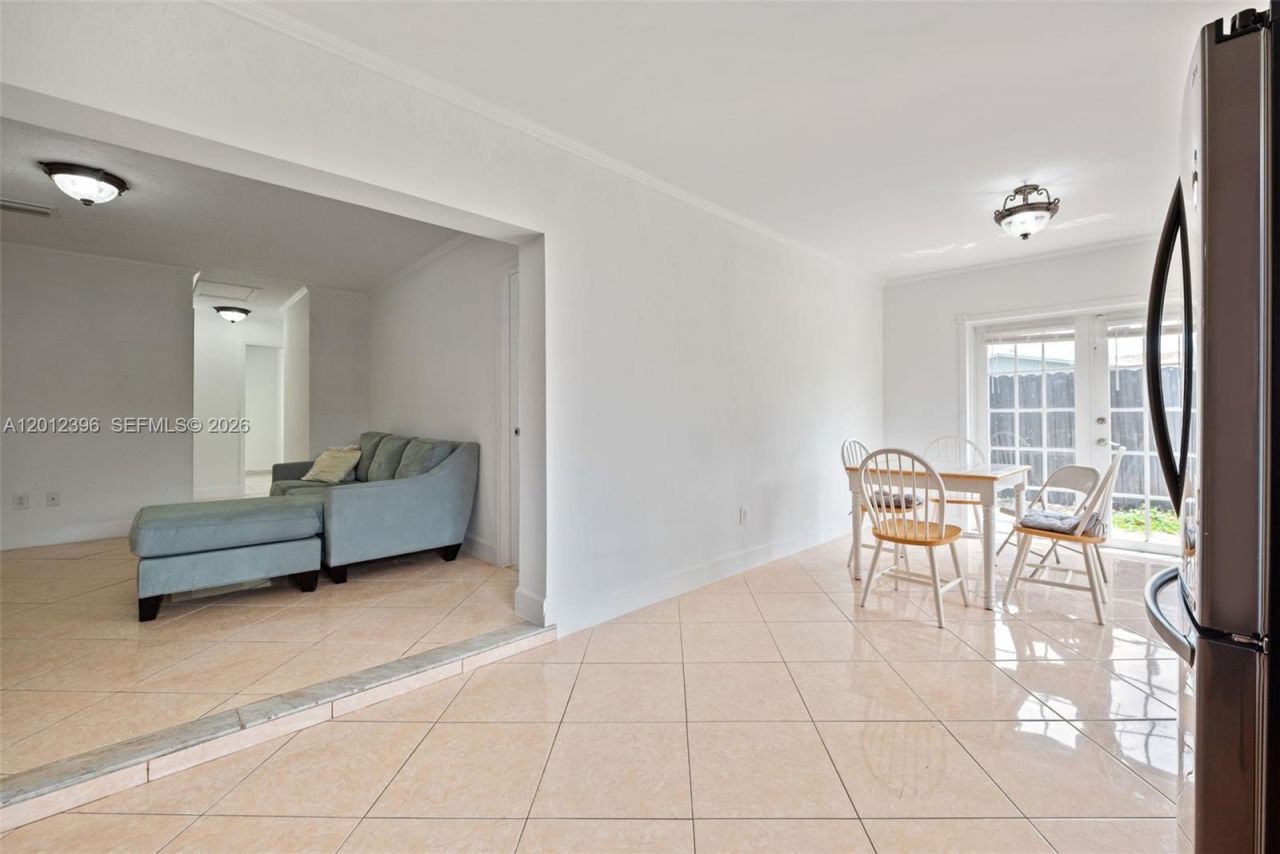 11950 SW 199th St, Unit 1, Miami, FL 33177 Photo