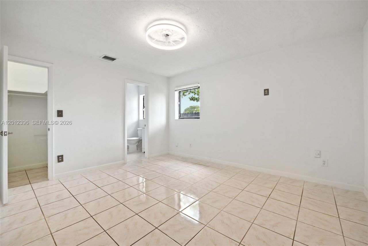 11950 SW 199th St, Unit 1, Miami, FL 33177 Photo